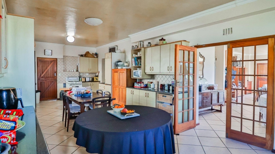 5 Bedroom Property for Sale in Kleinbaai Western Cape